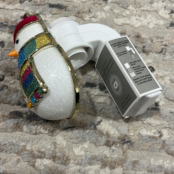 Bath & Body White Barn Wallflowers plug - Picture 3 of 3